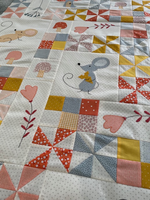 'Field Mice' quilt - Patchwork and Machine-applique (Beginner) - Saturday, 14 June 2025